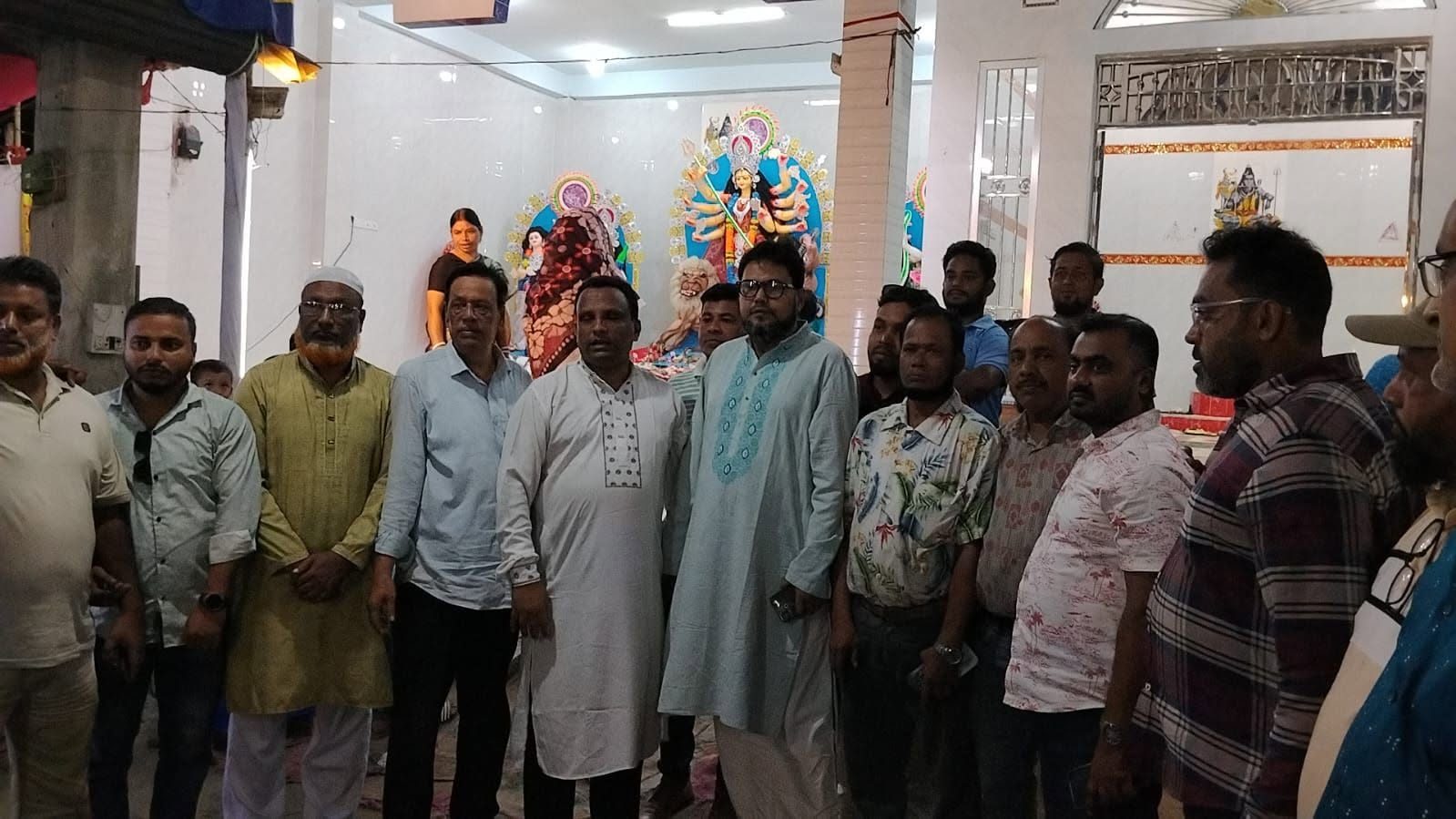 লালমাইয়ে দুর্গাপূজার মণ্ডপ পরিদর্শন  করেন উপজেলা বিএনপির নেতৃবৃন্দ